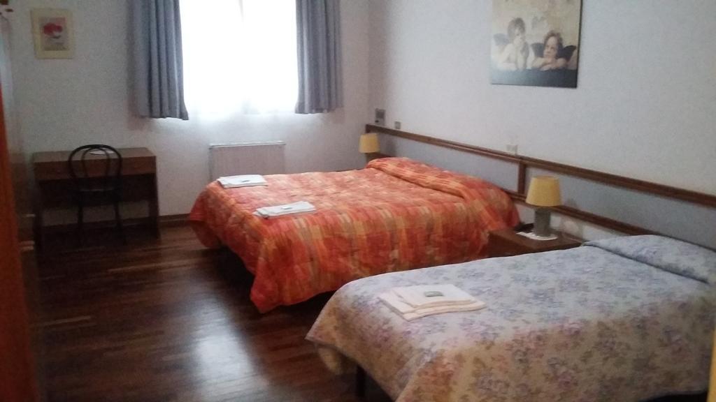 Hotel Cristallo Assergi Εξωτερικό φωτογραφία