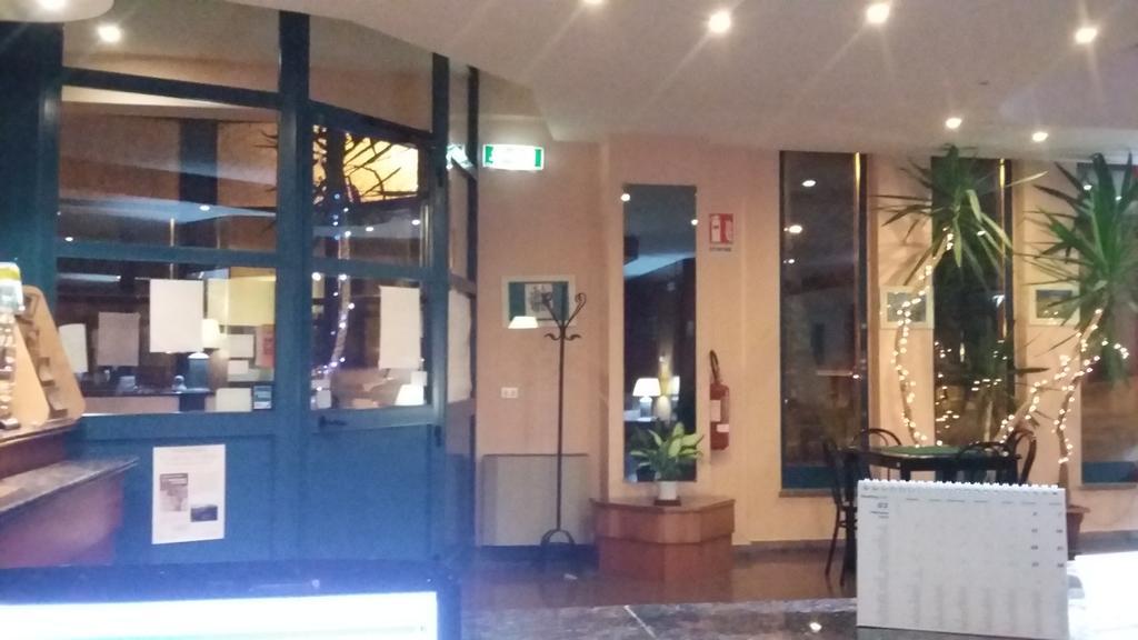 Hotel Cristallo Assergi Εξωτερικό φωτογραφία