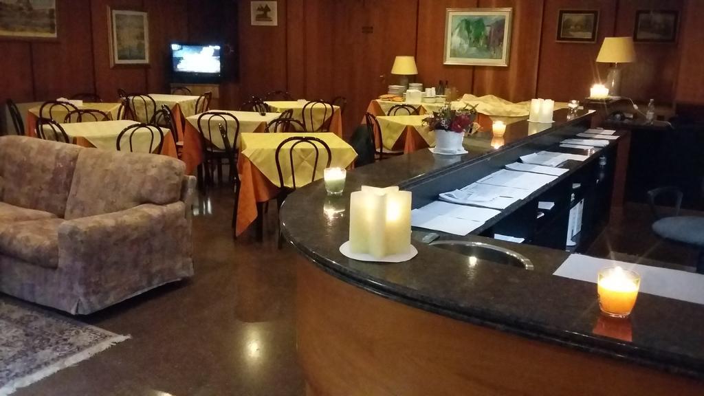 Hotel Cristallo Assergi Εξωτερικό φωτογραφία