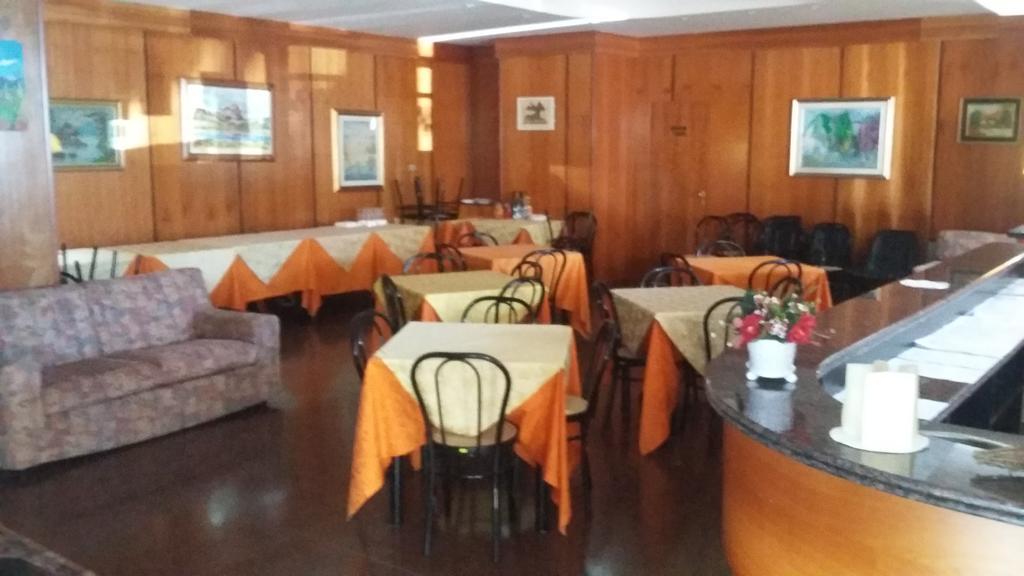 Hotel Cristallo Assergi Εξωτερικό φωτογραφία