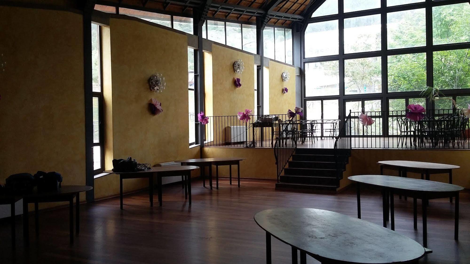 Hotel Cristallo Assergi Εξωτερικό φωτογραφία